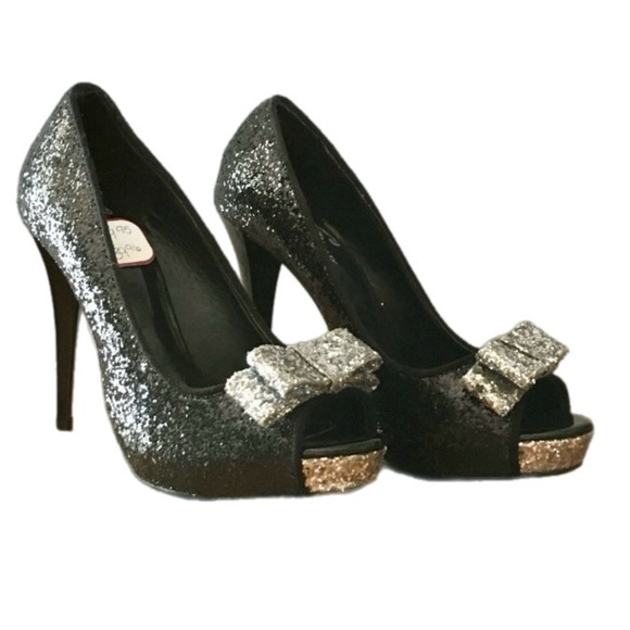 🎃 DAYTRIP Black Stiletto heels with glitter bow - Picture 1 of 7